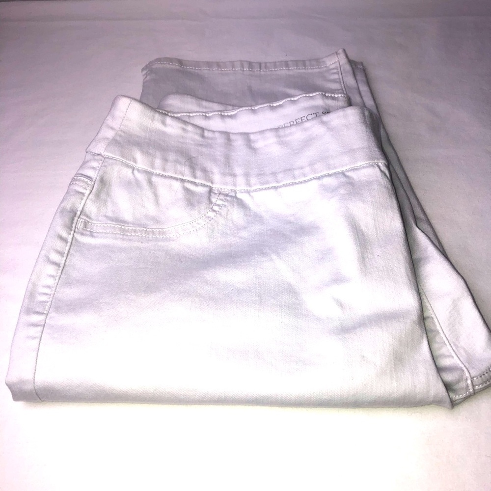 Chico’s white pedal pushers 2=12 Lge
